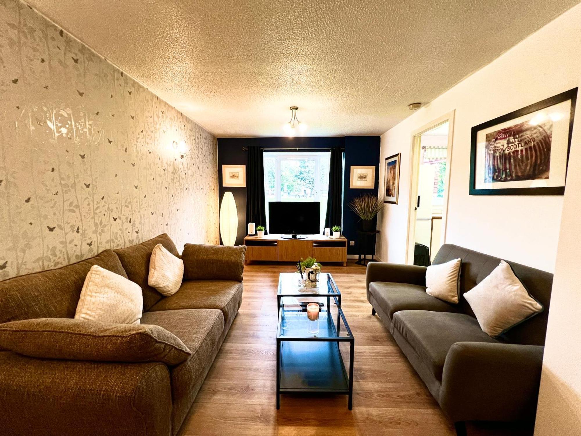 Ground Floor Flat With Free Parking & Wifi Apartment Glasgow Bagian luar foto