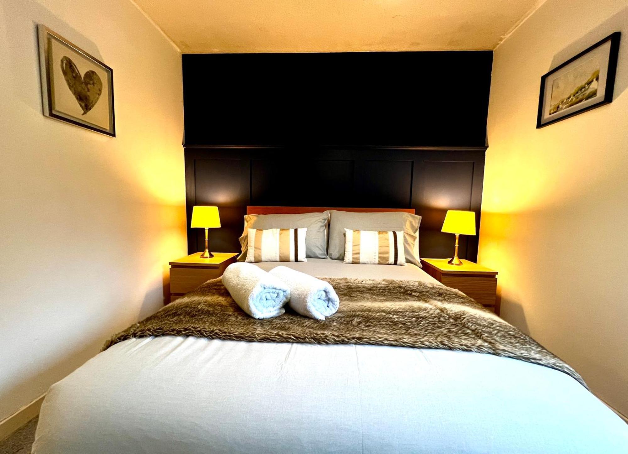 Ground Floor Flat With Free Parking & Wifi Apartment Glasgow Bagian luar foto