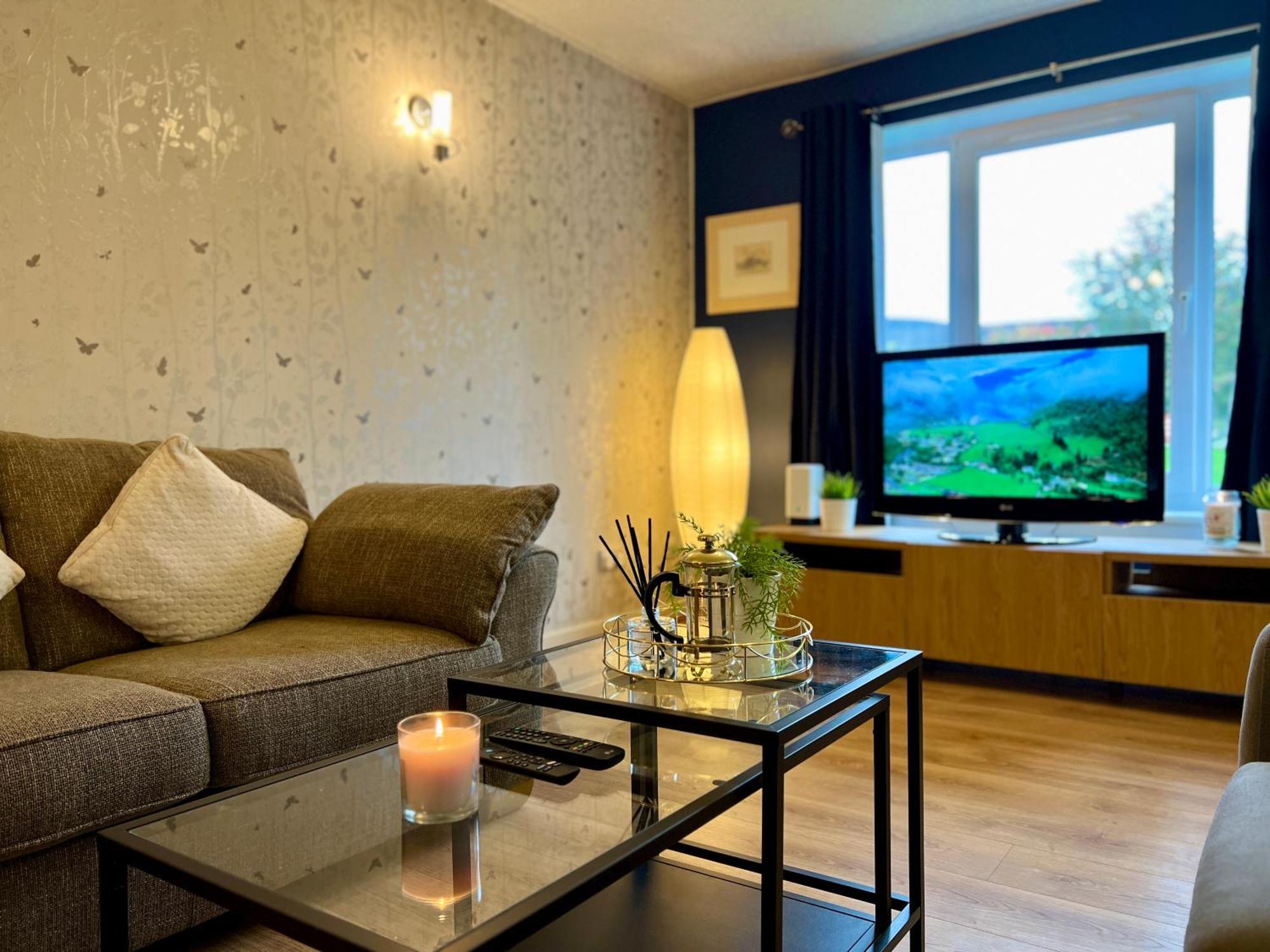 Ground Floor Flat With Free Parking & Wifi Apartment Glasgow Bagian luar foto